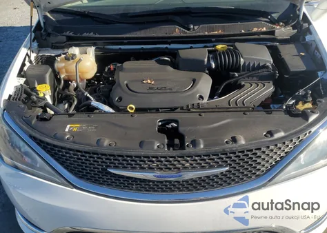 2020 Chrysler Pacifica Touring L из США, поврежденный, VIN 2C4RC1BG7LR105742